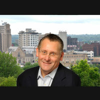 Closures of GM, local newspaper, test Mahoning Valley grit