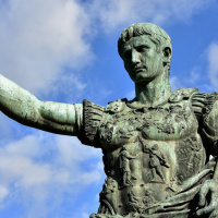 VIVA LA RADIO. Murcia año 2772. La república y los dictadores de Roma