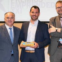 VIVA LA RADIO. Talento Emprendedor. La empresa murciana Planificación Quirúrgica IQx, gana los Premios Emprendedor XXI de la Caixa