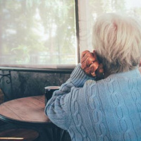 VIVA LA RADIO. Servicio de teleacompañamiento por alumnos de la UCAM promovido por el Ayuntamiento de Cartagena