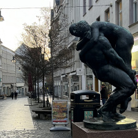 04112023 Halle Postshow