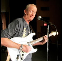 Comedian Todd Yohn Has Been Married For 29 Years!