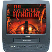 Terror en Amityville (1979). Crossover Ecos de lo Remoto y Remake a los 80