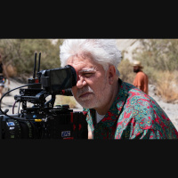 Kinótico en Onda Cero. Pedro Almodóvar presenta su Extraña forma de vida en Cannes