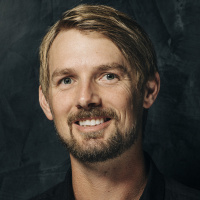 Emmas enorma driv. Peter Halldén, coach.