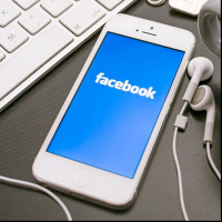 ¿Por qué el logo de Facebook es de color azul?