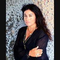 The Queen as Wise Wisdom for Every Woman with Alessandra Solari