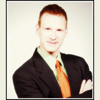 Daniel J. Lewis Blogger Interview about Live Streaming a Podcast!