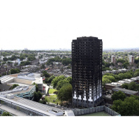 Punta Norte: Shekeb bajó desde el piso 24 con su madre en la espalda