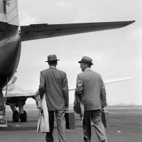 Ep. 44: This week I learned United once offered men-only flights complete with manly services, and more