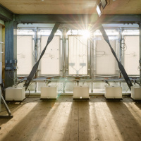 Durstige Gebäudefassade gegen Hochwasser