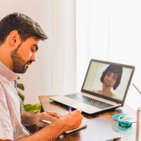 Wie sinnvoll ist eine Psychotherapie mittels Telemedizin?