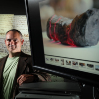 So machen Forscher mit KI antike Papyrusrollen wieder lesbar