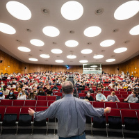 Kommentar: Das Befristungs-Karussell an Unis dreht sich weiter