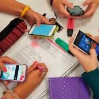 Escoles 23/10/2024 El mòbil a les aules