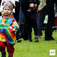 Radio Suomesta poimittuja: Lapsen oikeus omaan äitiinsä – tästä äitiyslaissa on kyse