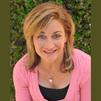 3 Keys to Heart Centered Living. What if YOU have the power to create a new world, by transforming not only your own life, but also the destiny of the planet beyond 2012? Guest Film Producer Ronna Prince.