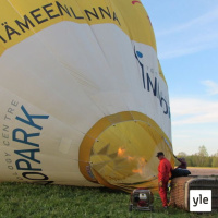 Jokapaikan Reetta: Kuumailmapalloilemassa Hämeenlinnassa