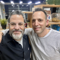 איך עובדים עם חברת הפקה? פרק 298 עם רועי קורלנד, הבעלים והמנכ״ל של גרין פרודקשן