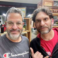 איך ה-AI הפך אותי למכונת תוכן יעילה פי 10- פרק 386 עם דורון צור, איש קריאייטיב באוברוולף