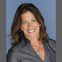 Comedian Jennie McNulty Answers Your Letters