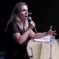 Não seja perseguidor! E se liberte de quem te persegue - Viviane Bigardi