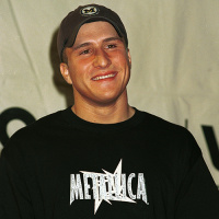 Versión 1.12: Napster vs. Napster