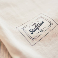 Stay True, remeras orgánicas