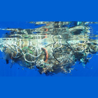 Plásticos en los océanos