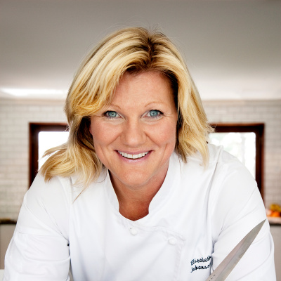 Eat, Drink, Think, Travel Med Tove  Daniella