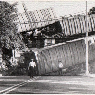 Alex Shapiro - Edm, Indie, Rap And Other Dance Goodness. Hand Mixed With Actual Compact Disks.