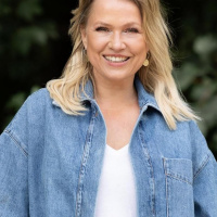 Schauspielerin Nova Meierhenrich