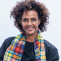 Schauspielerin und Autorin Dennenesch Zoudè