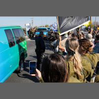 Quatro reféns israelenses mortos são entregues pelo Hamas