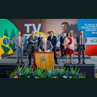 Lula assina decreto que regulamenta TV 3.0 no Brasil