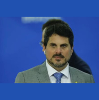 Marcos do Val diz que não está fugindo do Brasil e avisou Moraes da viagem, mas pedido foi negado