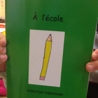 À lécole, Félix B