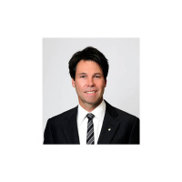  Honourable Eric Hoskins, Minister of Health and Long Term Care 