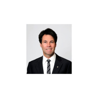  Honourable Dr. Eric Hoskins, Minister of Health and Long Term Care 