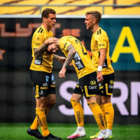 E110 - Strandraggarna strikes back