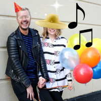 Jules and Sarah The Nibble: Just Jules on Karaoke!