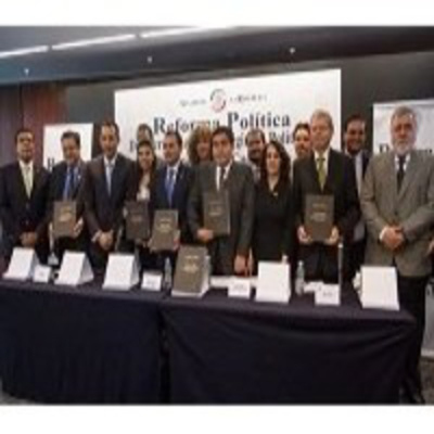 Mesa De Análisis Político, Con Nino Canún.