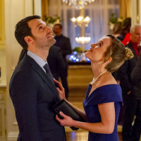 281: Celebrating The Holidays Amid The Mistletoe  Menorahs