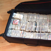 DTD: 197 - Whats in Matts Suitcase.... CASH!