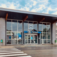 Torhouts train station struggles with crime and infrastructure issues, with no solution in sight