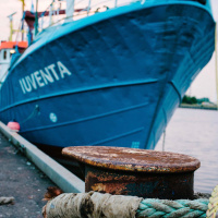 Iuventa: lo sguardo di chi sta a bordo - Tomoko Mottola