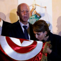 Dr. Aytuğ Şaşmaz ileTunusta demokrasi neden tutmadı?