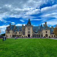 1051 - Você já pensou em visitar a Paris dos EUA?