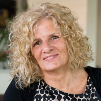 Re-Birthing Yourself: Savvy Choices with Rhea Dempsey