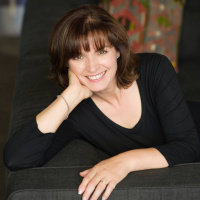 Meet The Author - Fiona McIntosh